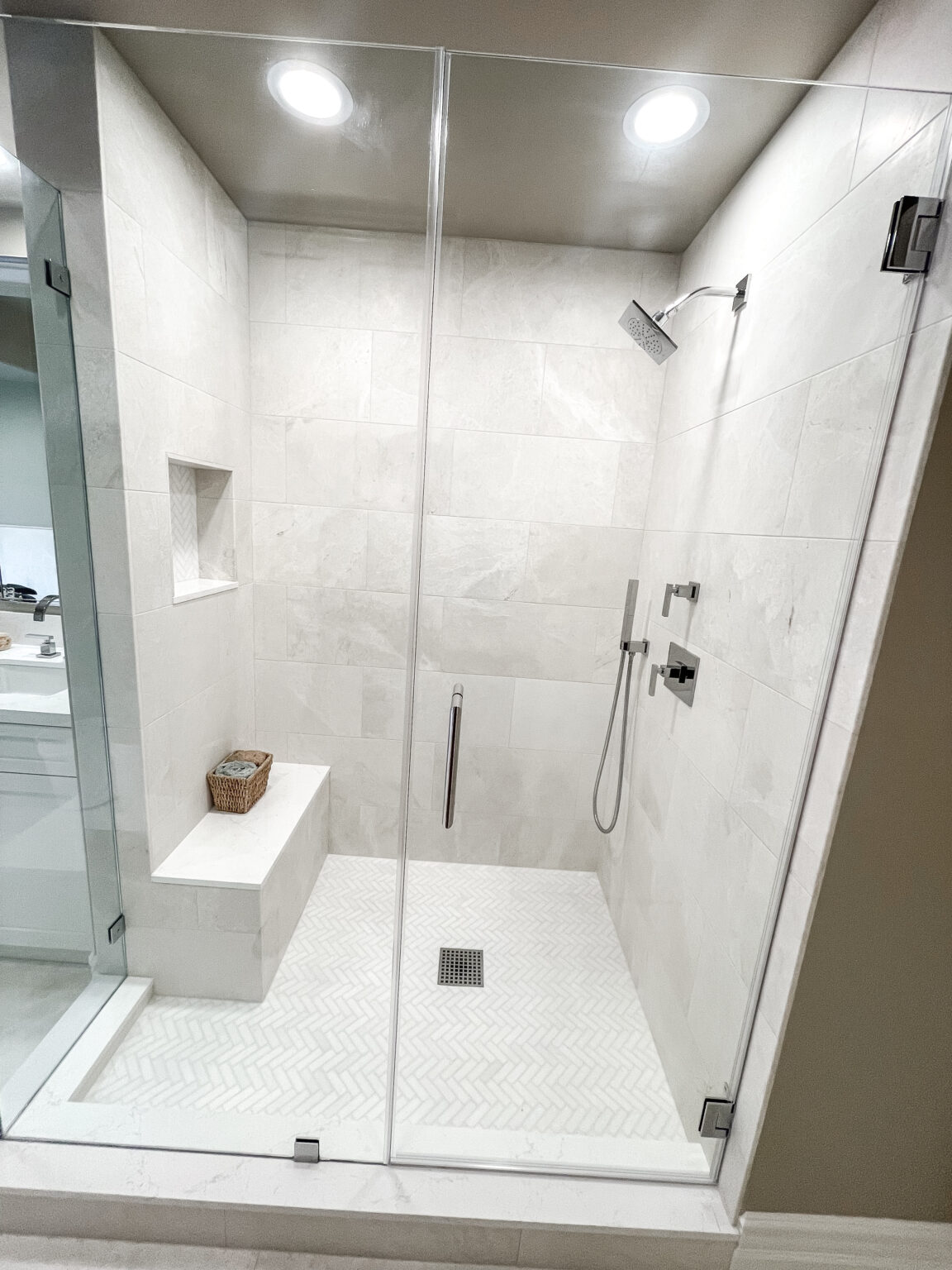clean bath nashville bath remodeling Bathroom remodeling in Nashville by Tura Renovation contractors